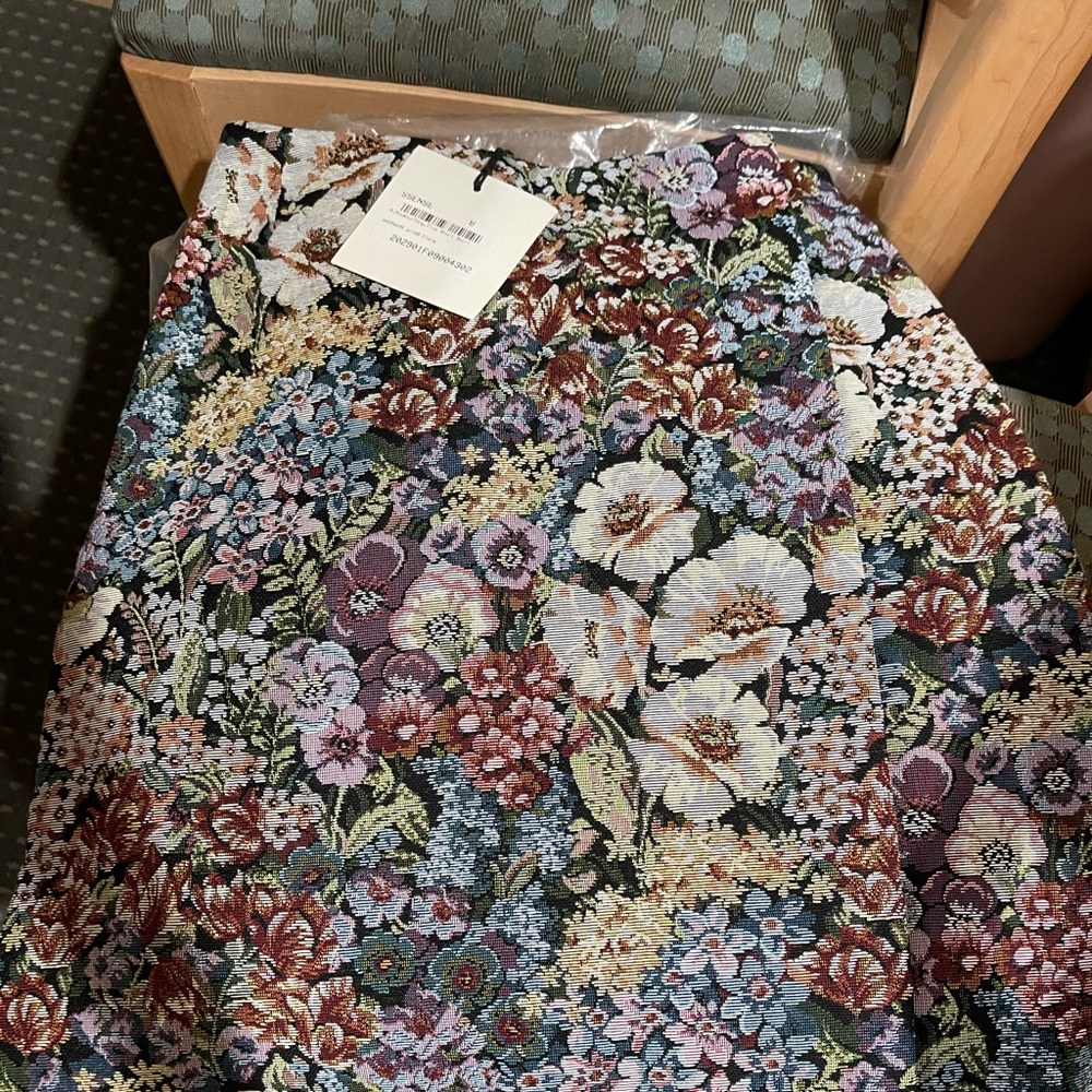 Shushu/Tong Multicolor Floral Flip Skirt brandnew with tag